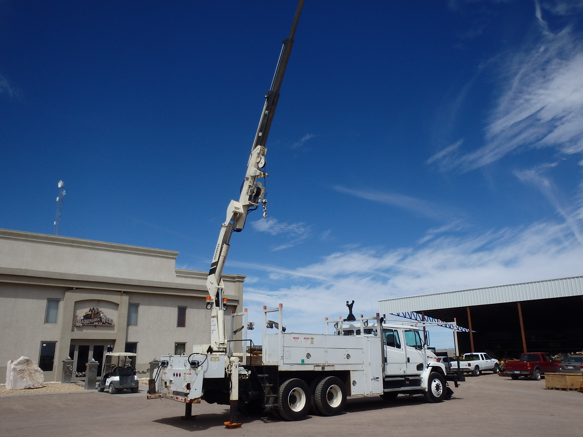 CAMION HAIL RAIL CON GRUA NATIONAL N80A